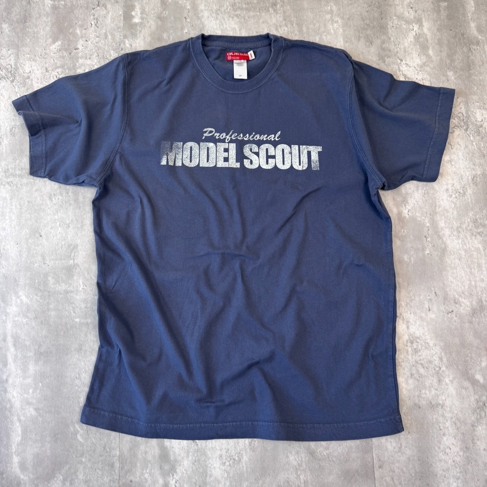 Guess Professional Model Scout T-Shirt Mens Small Faded Navy Graphic Tee Y2K